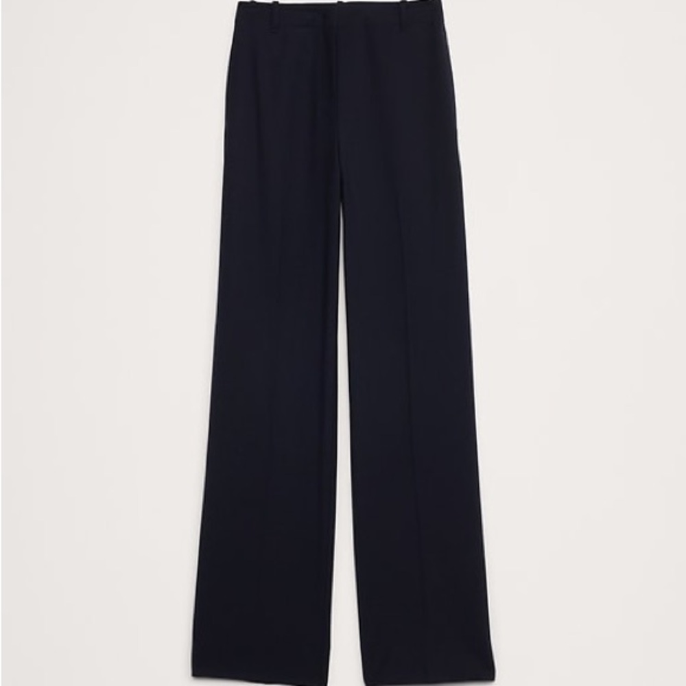 Banana Republic Ryan Navy Straight Leg Wool Pants. Size 0Petite. NWT $170 MSRP